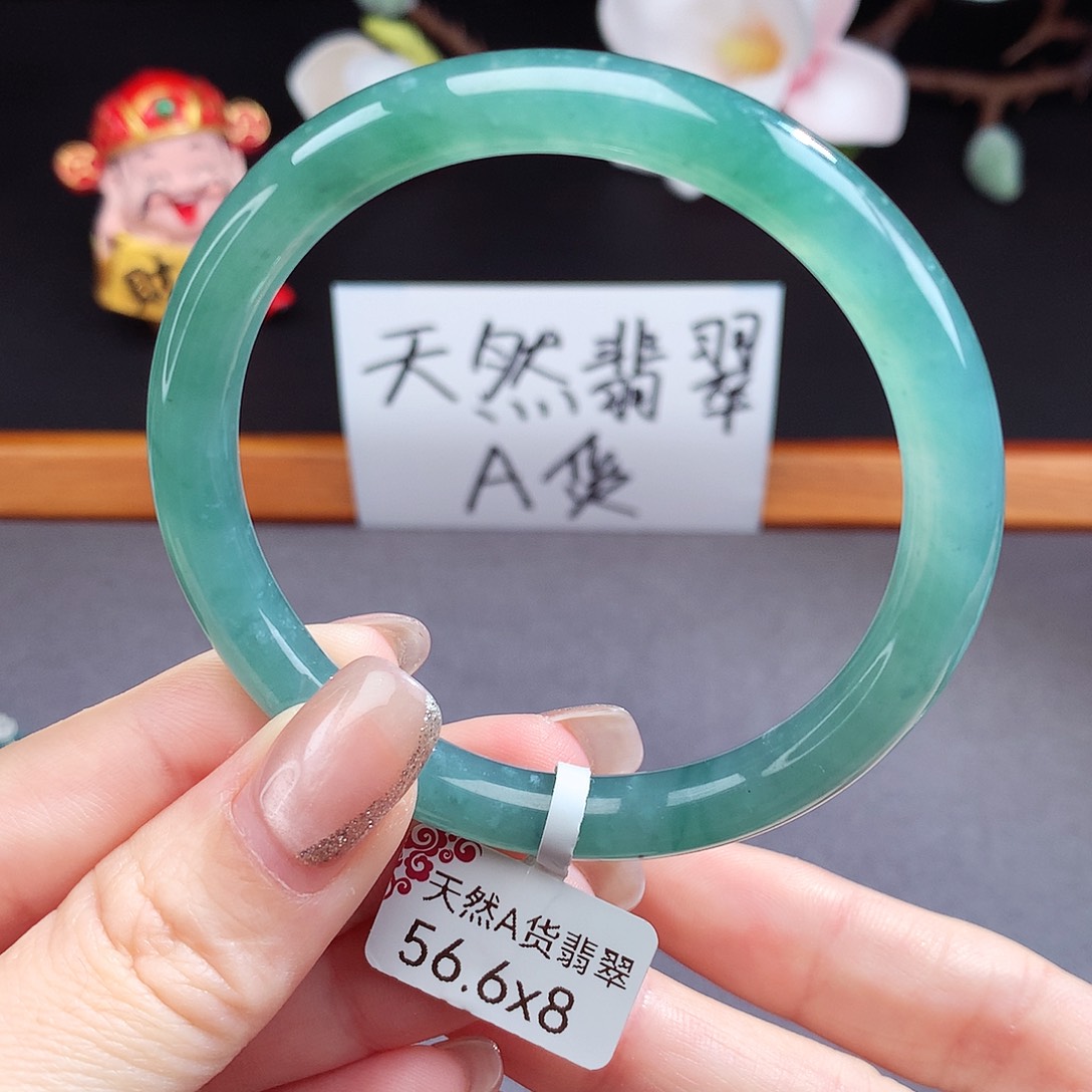 翡翠手镯（圆镯）未镶嵌