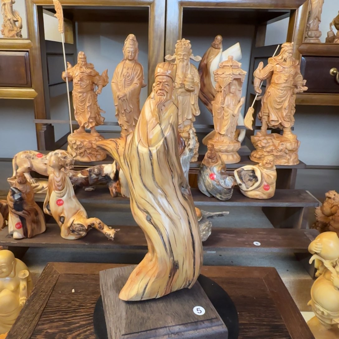 崖柏小木匠艺雕一物一拍