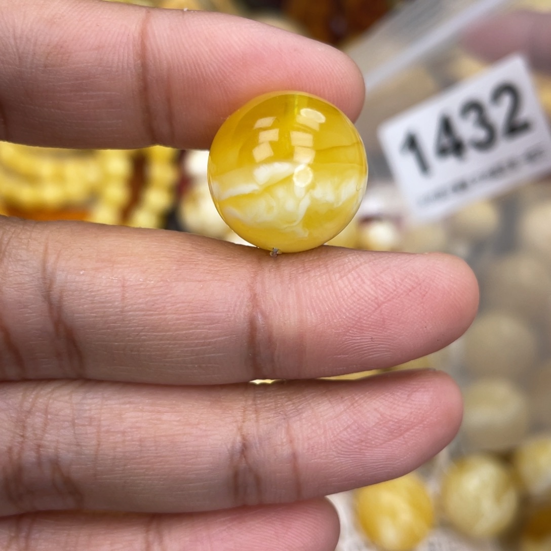 蜜蜡未镶嵌珠宝奇石17.9