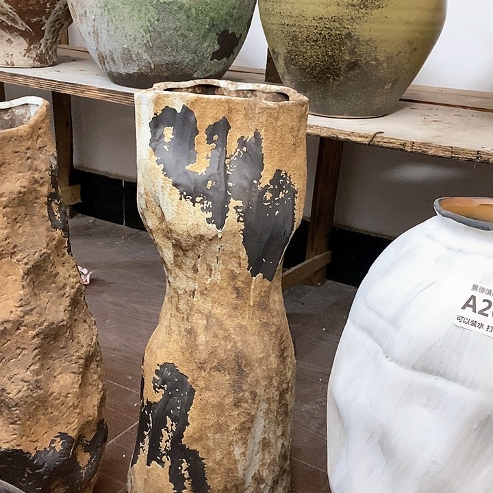 瓶景德镇陶瓷。景德镇陶瓷