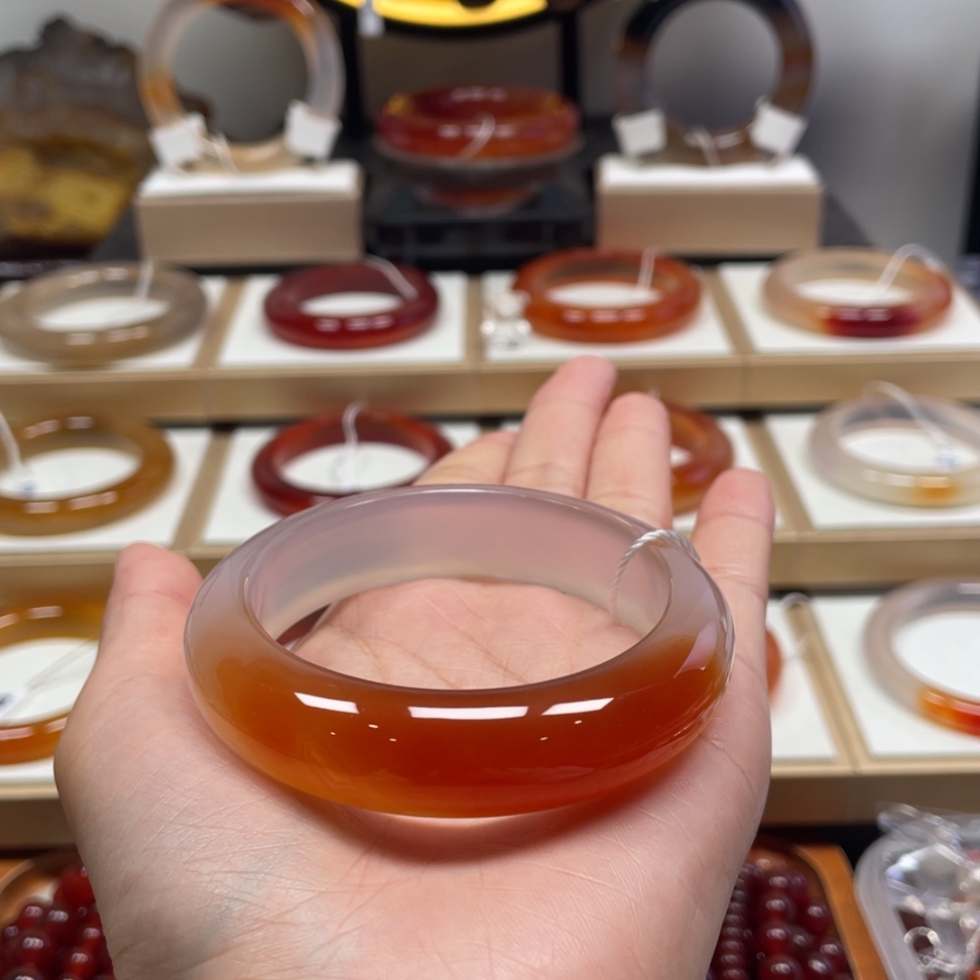 玛瑙/玉髓未镶嵌手镯