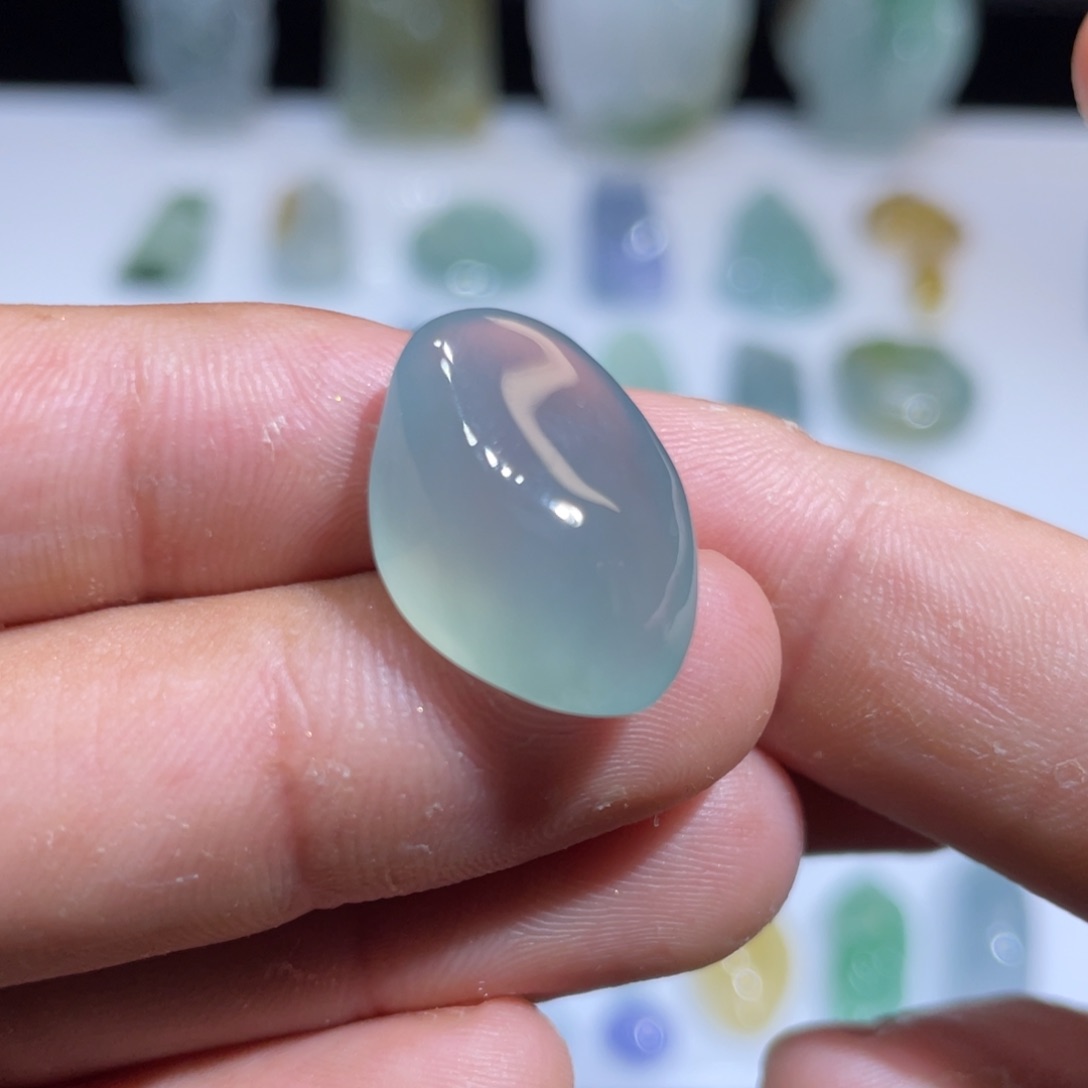 颈饰未镶嵌翡翠随形