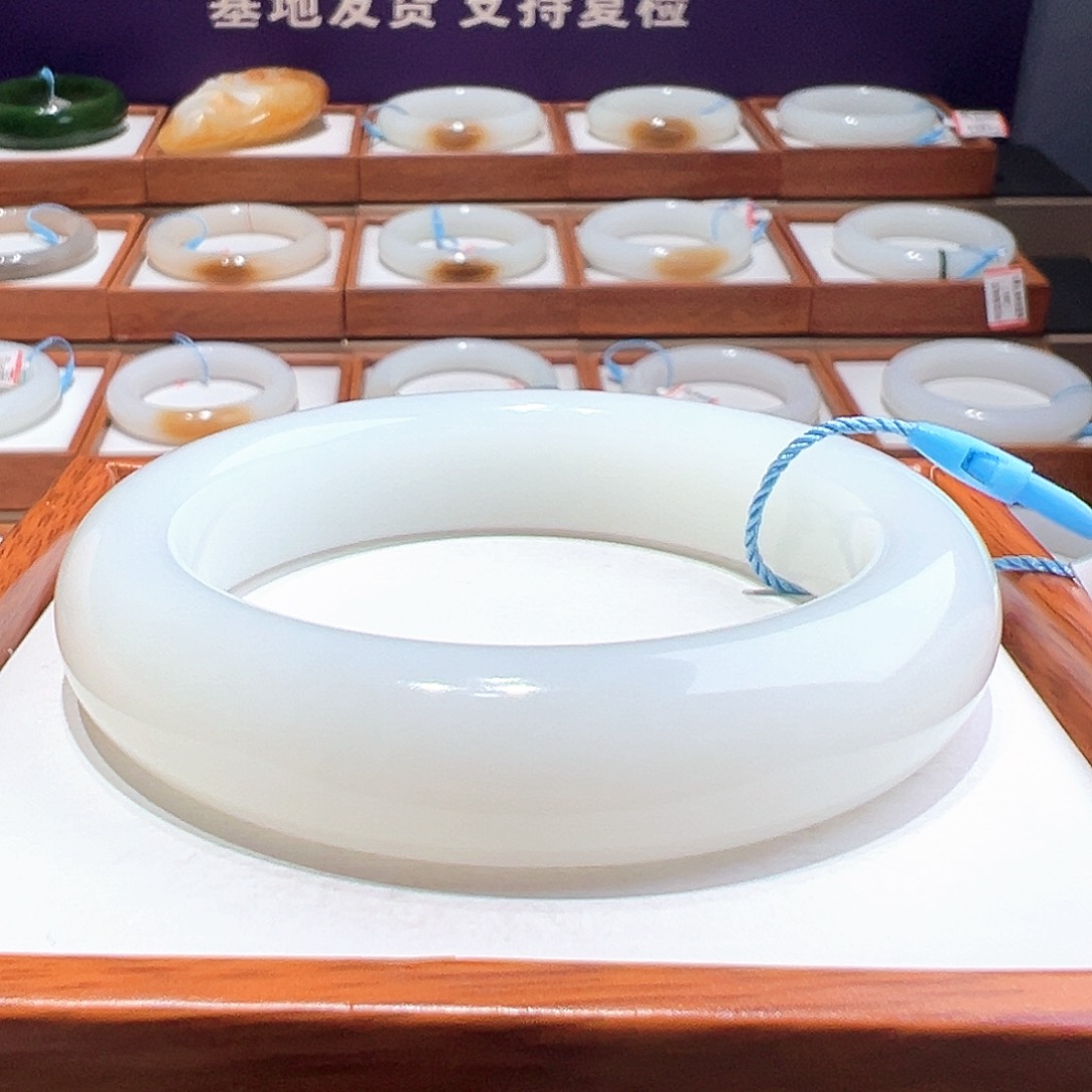 和田玉手镯56/57未镶嵌