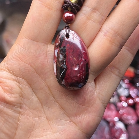 【闪购商品】天然辰砂天然原矿朱砂吊坠