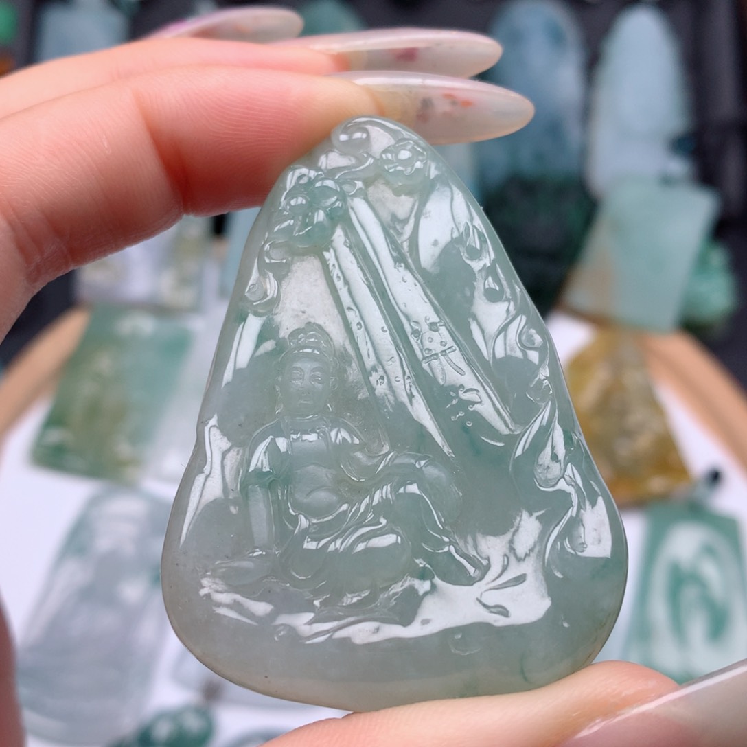 【闪购商品】翡翠颈饰未镶嵌观音