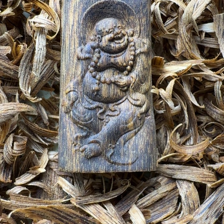 沉香碎屑沉香碎屑