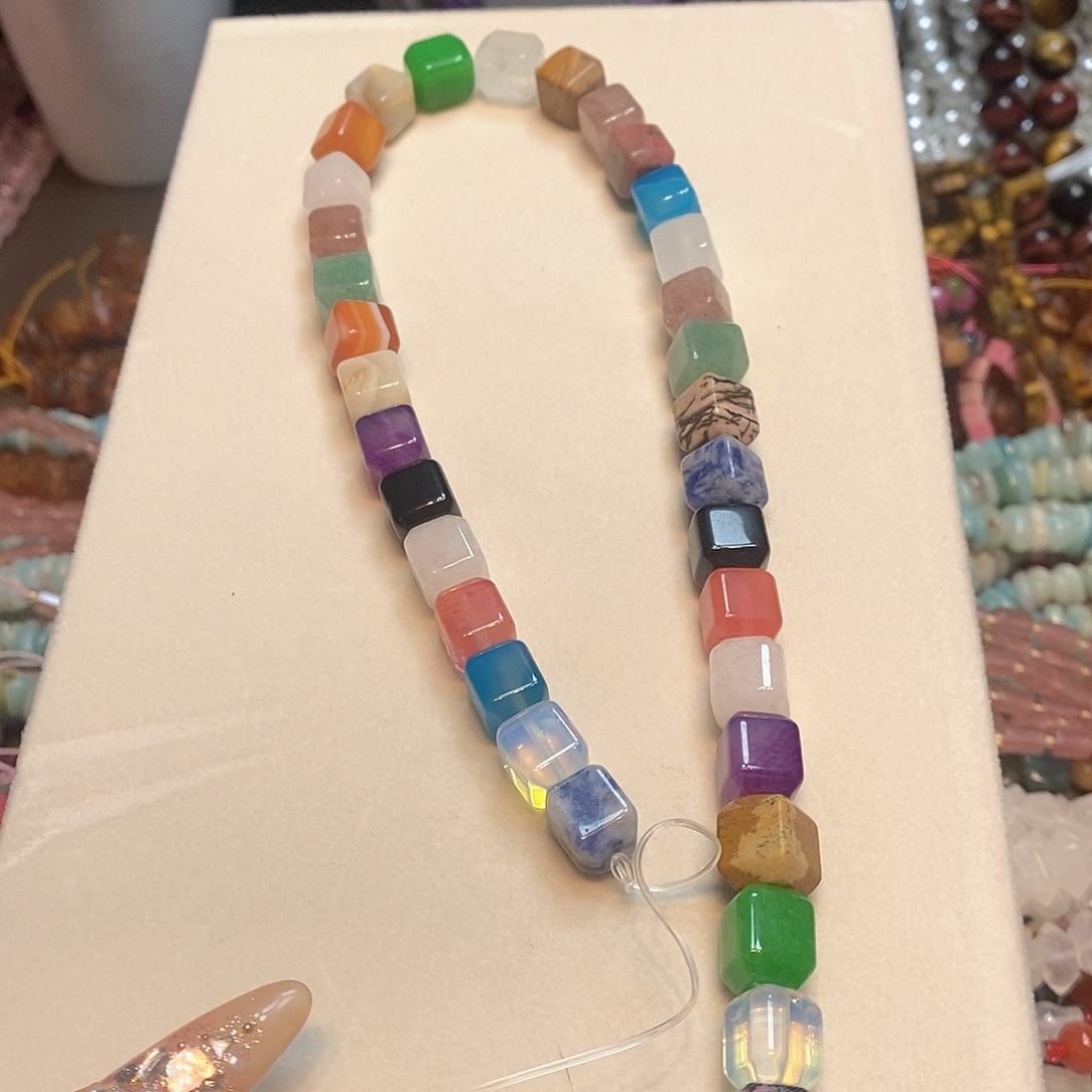 玛瑙/玉髓未镶嵌珠宝半成品天然石多宝方糖11mm一条