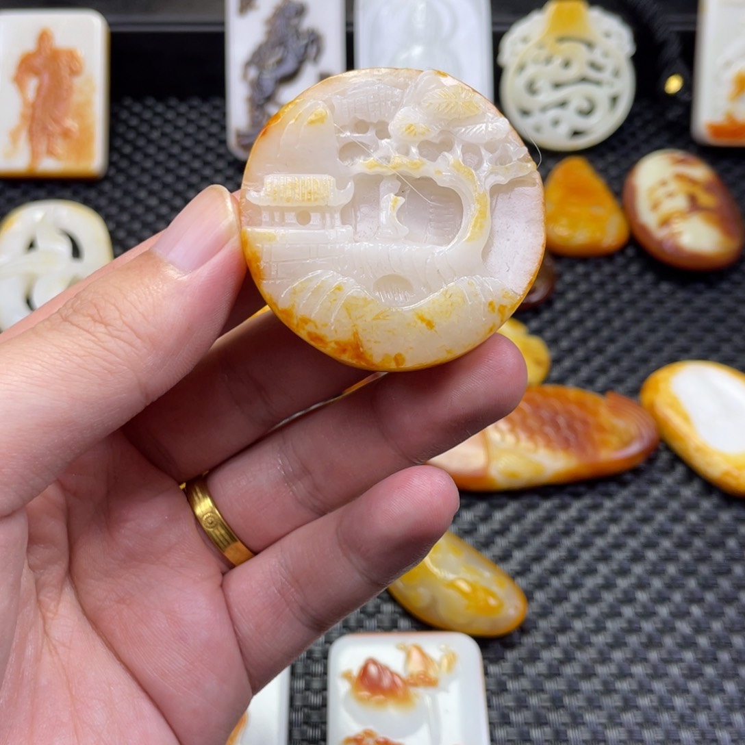 颈饰未镶嵌和田玉