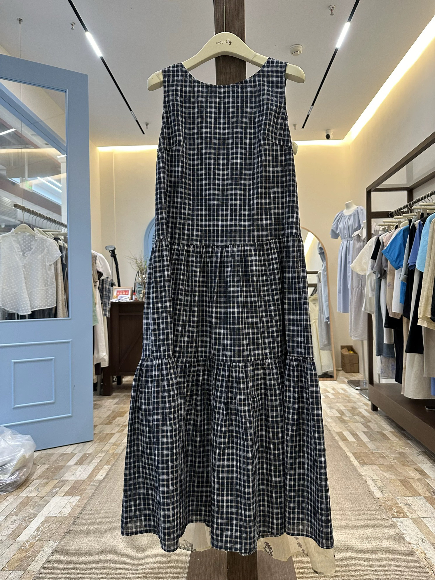 复古文艺范气质格子无袖连衣裙夏季新款休闲