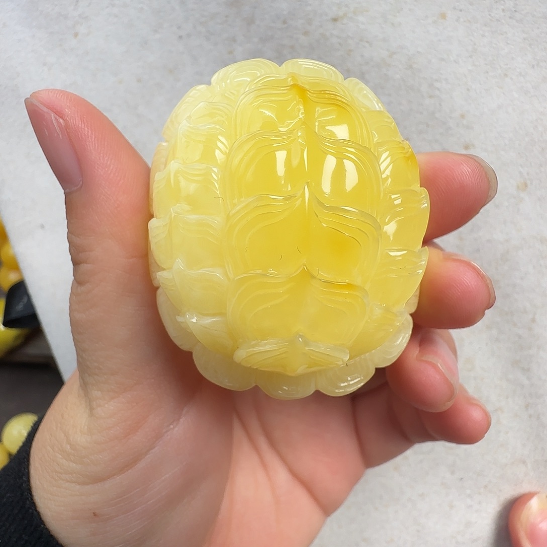 蜜蜡未镶嵌珠宝奇石