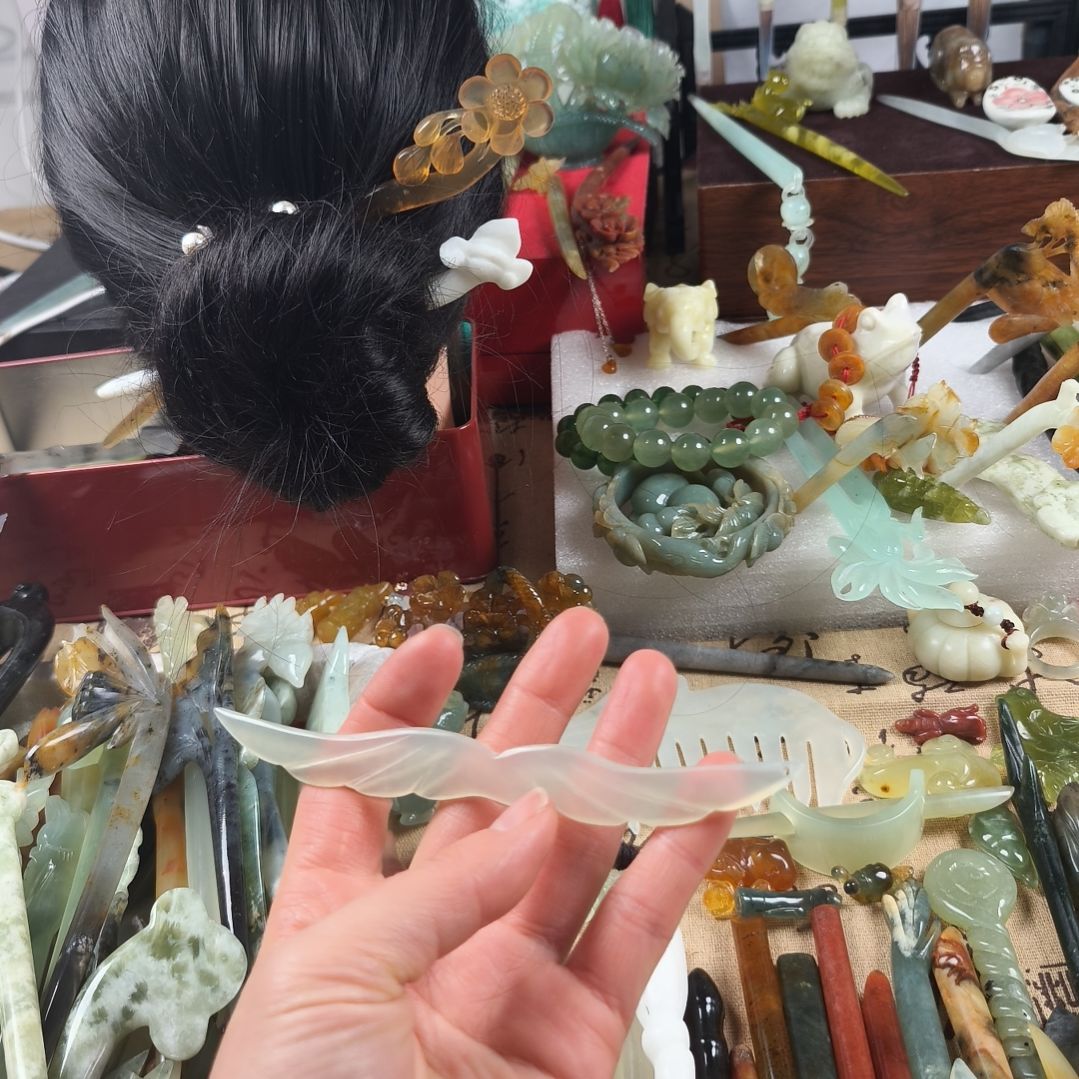 蛇纹石玉发饰合金