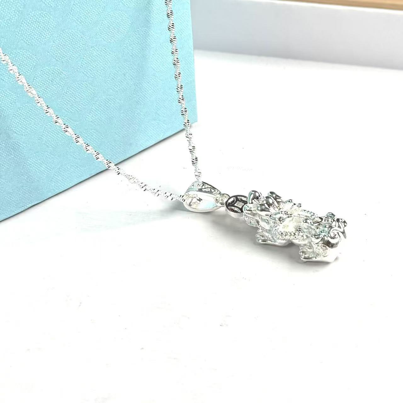 通体里外一致纯箔臻奢品t161时尚吊坠