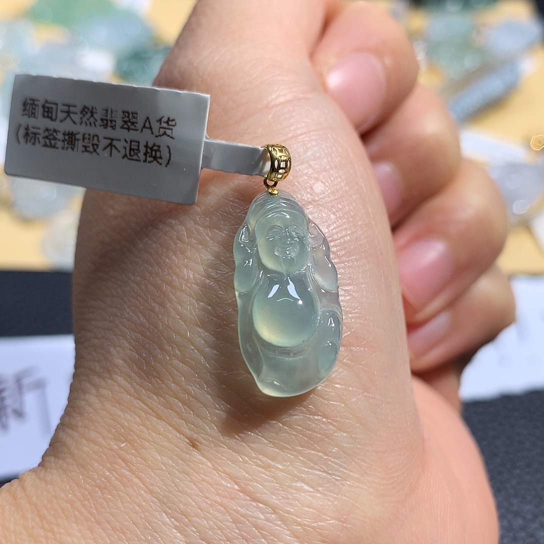 翡翠18K金镶嵌颈饰宠粉