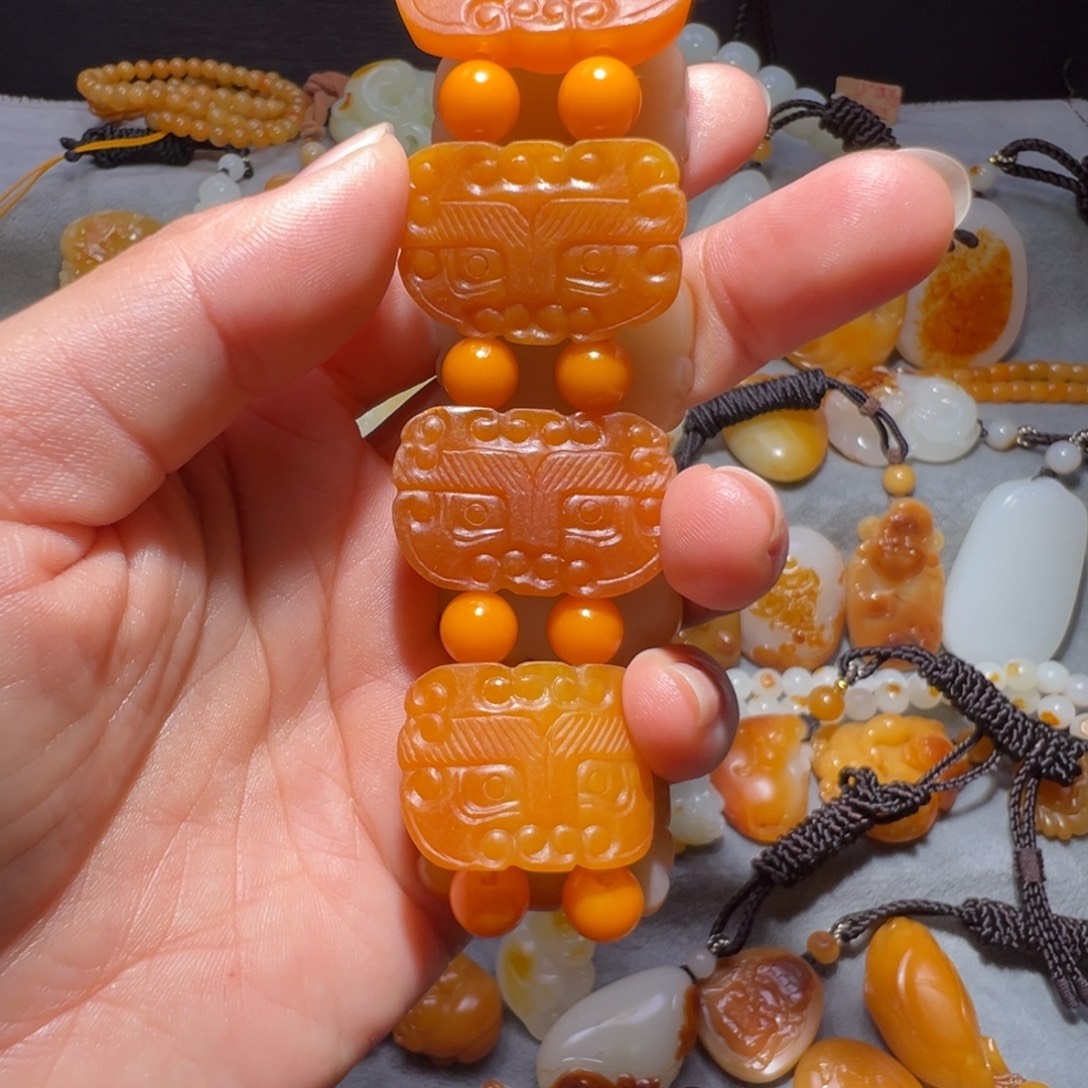 哥***人和田玉未镶嵌吊坠(不含链)