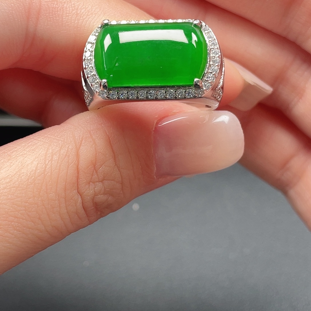 花***童翡翠银S925镶嵌戒指没有运费险4232