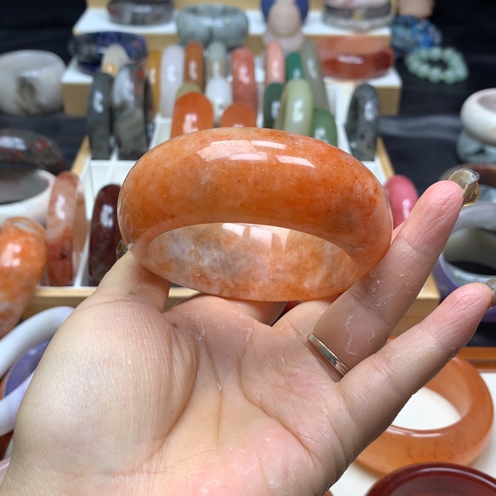 未镶嵌手镯石英质玉夢****