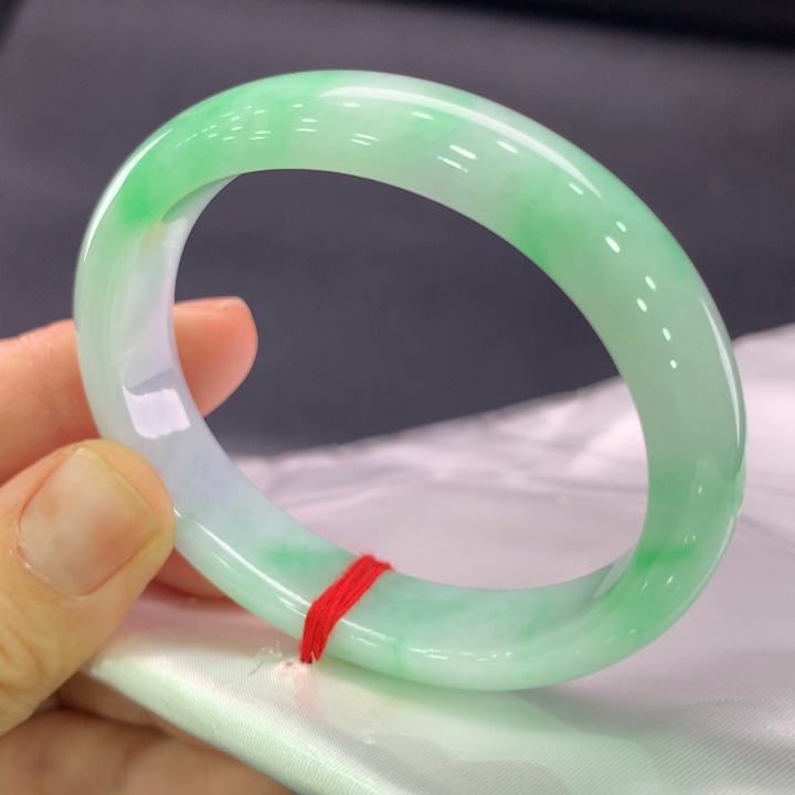 翡翠未镶嵌手镯贵妃54