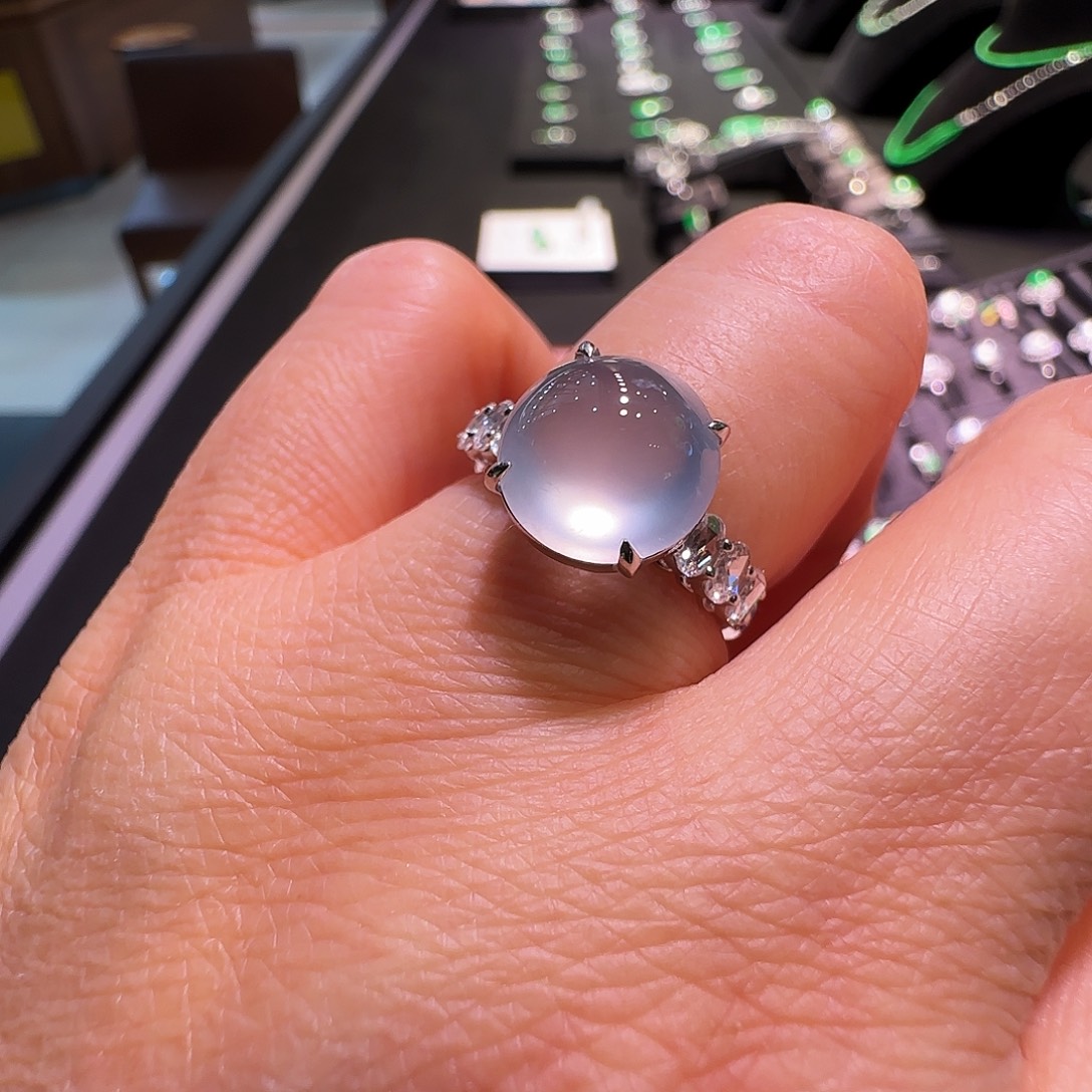 翡翠18K金镶嵌戒指