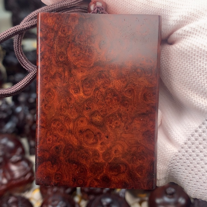 檀香紫檀（小叶紫檀）雯*