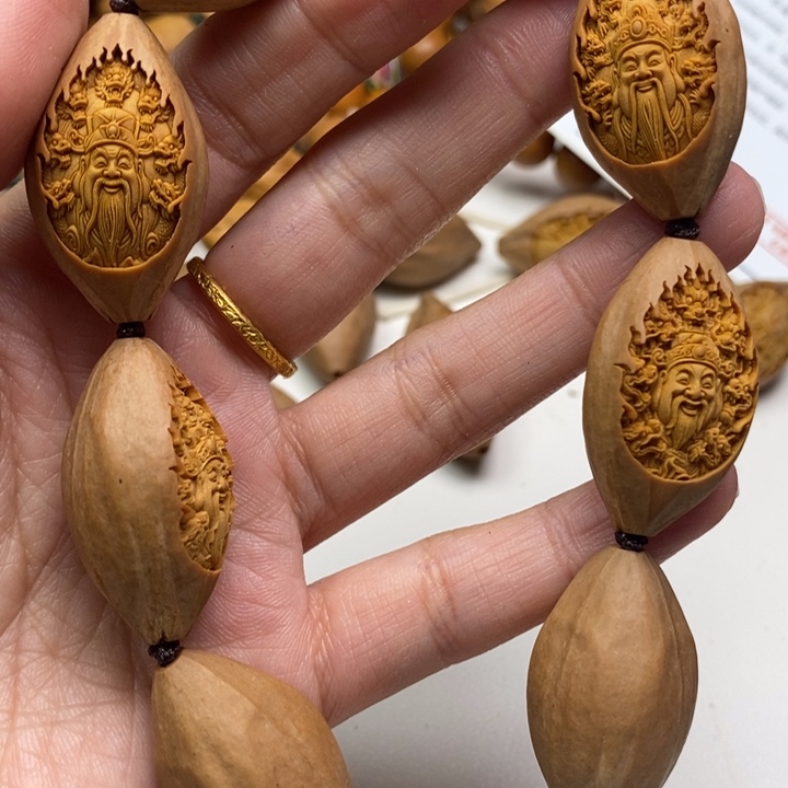橄榄核吊坠原皮龙财神