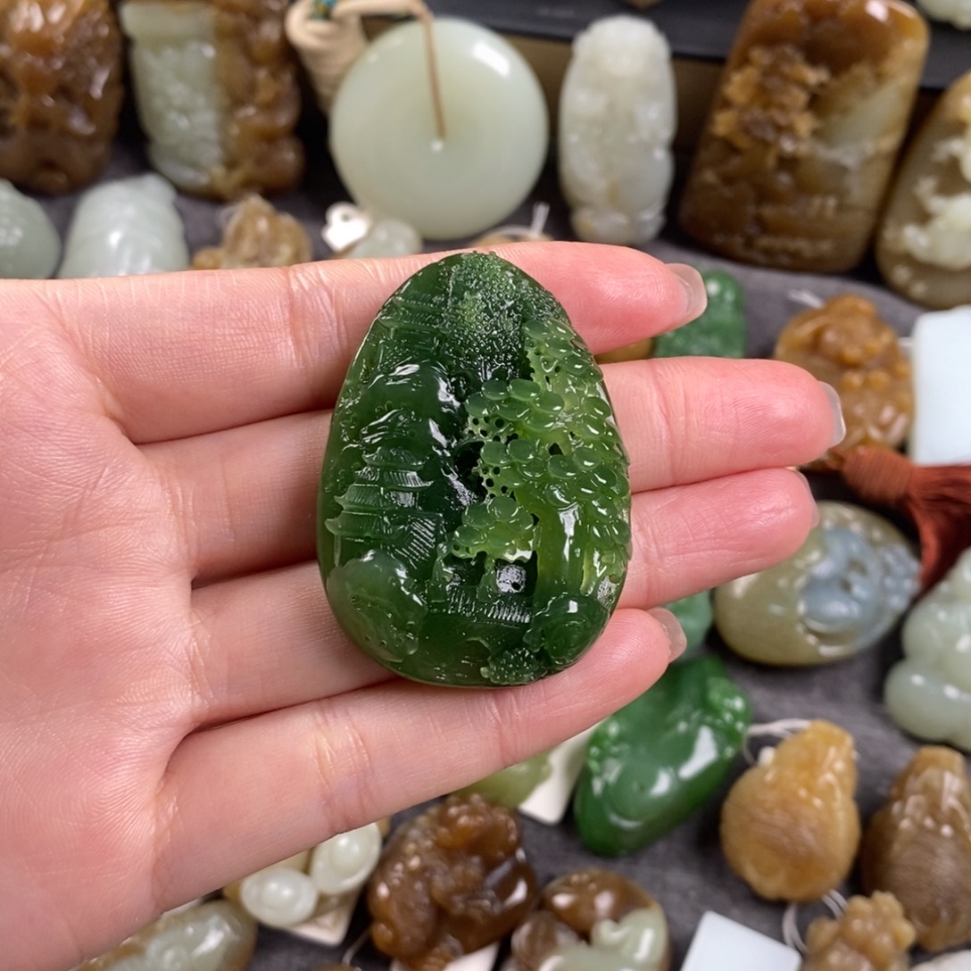 范***菜和田玉未镶嵌颈饰