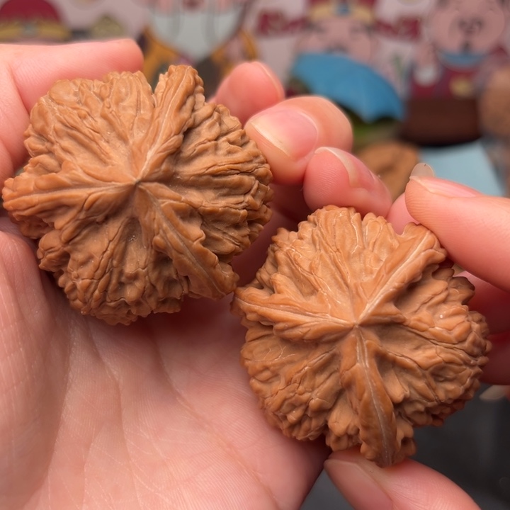 文玩核桃吊坠玉龙球奔