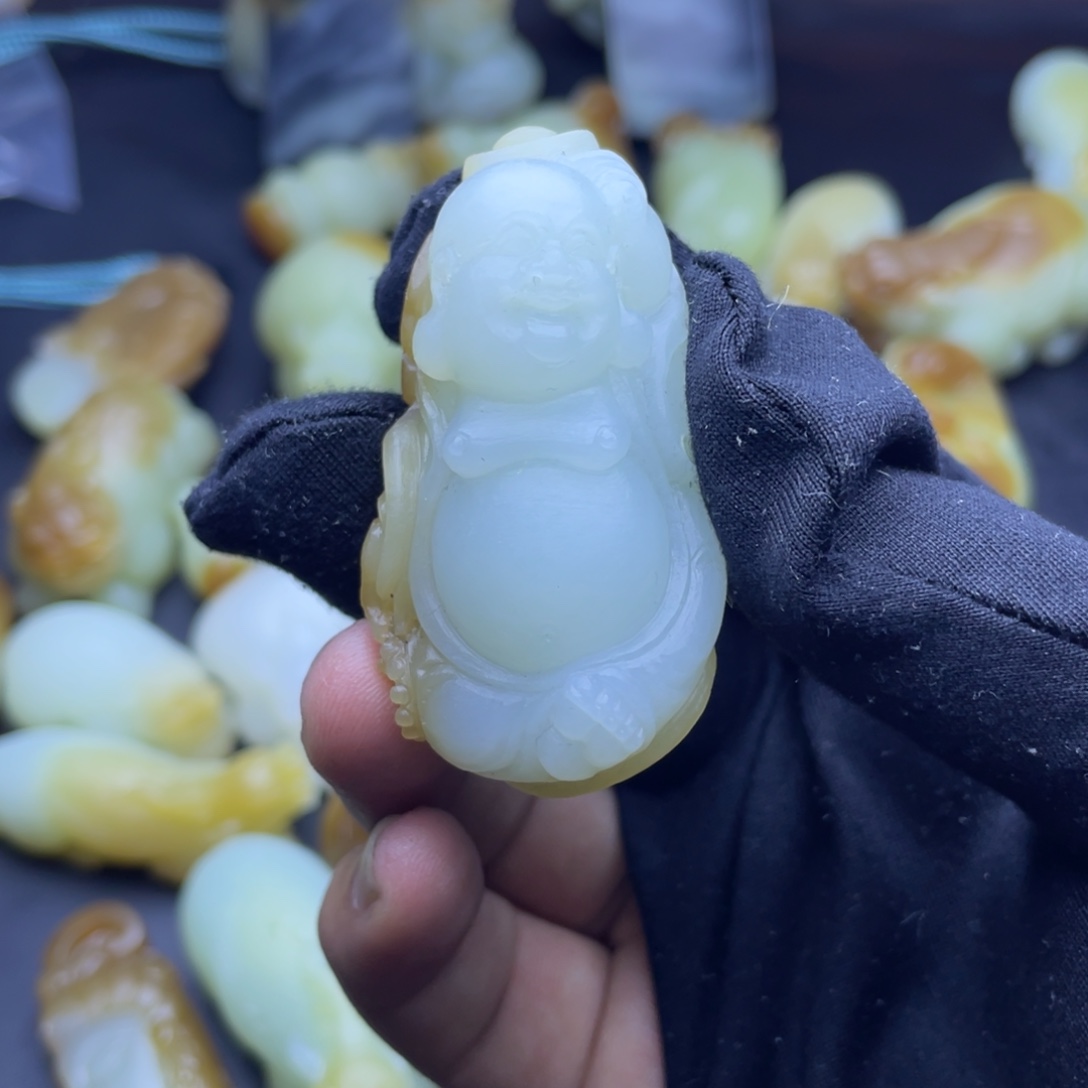 和田玉（糖玉）未镶嵌颈饰