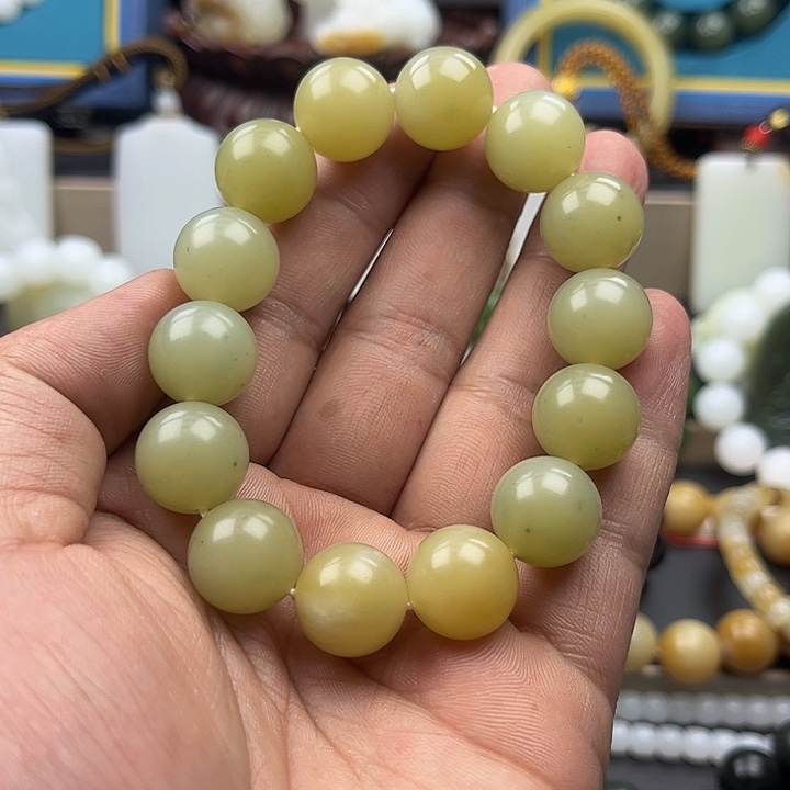 和田玉手串未镶嵌鹰