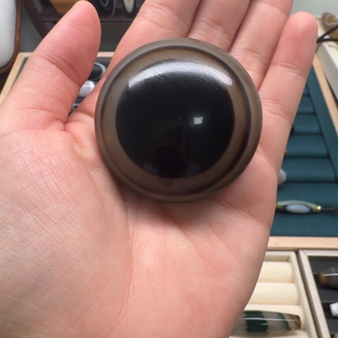 吉***吉玛瑙/玉髓未镶嵌颈饰