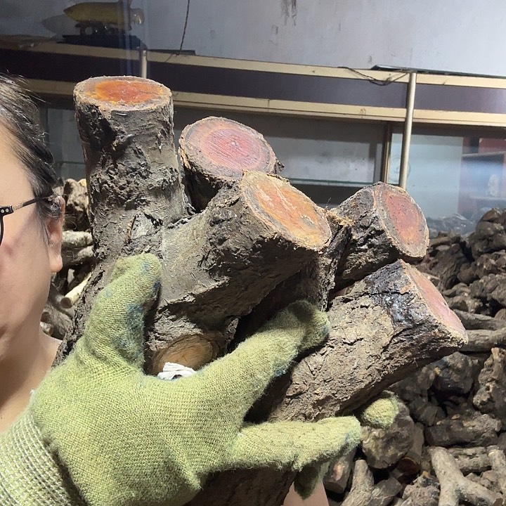 琢***缘香榧木火琉璃的故事是一个人的