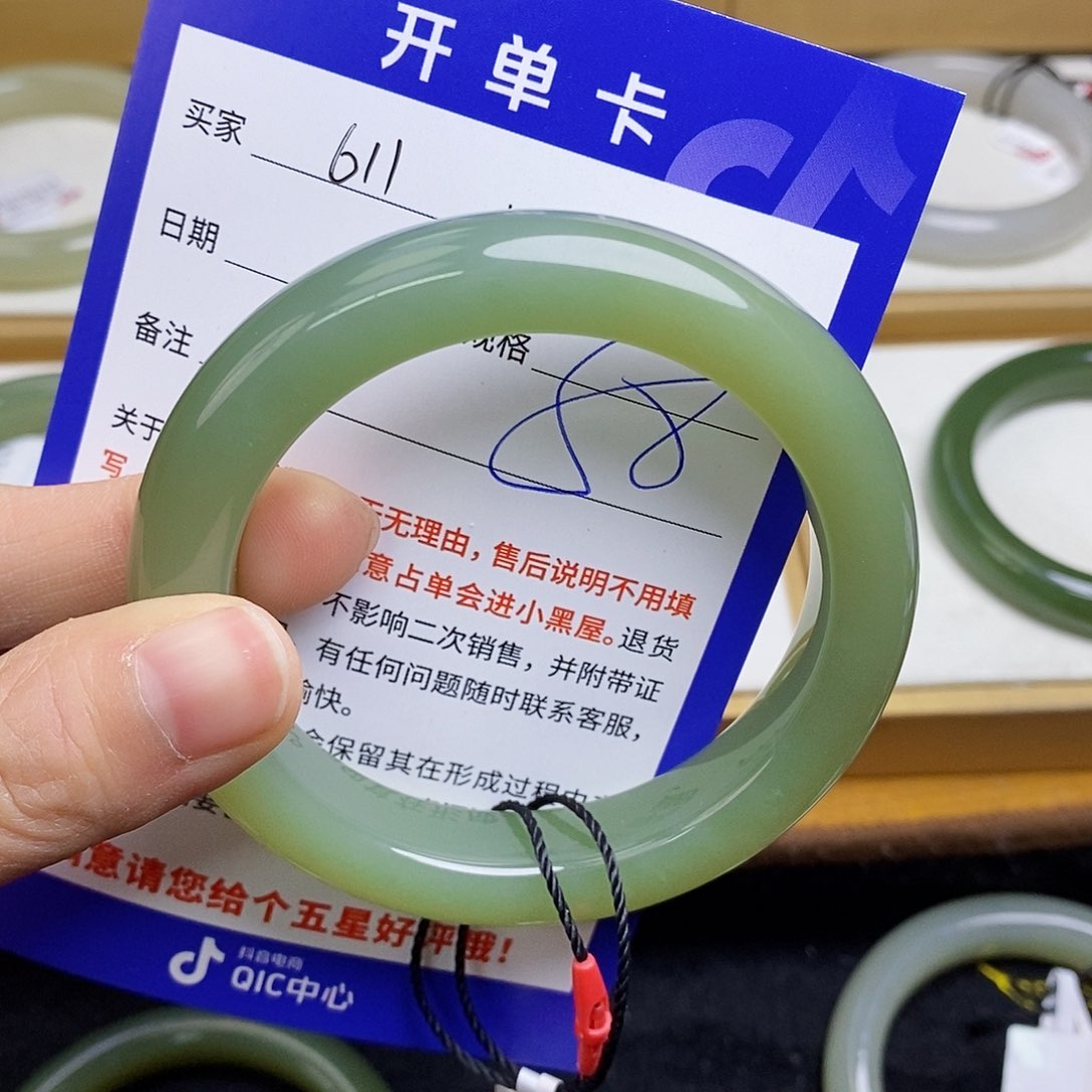 和田玉手镯未镶嵌sy