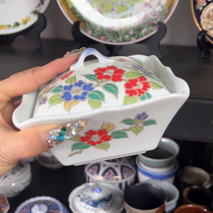 盖碗瓷器直播放漏中