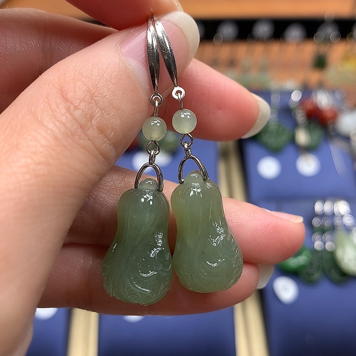 和田玉银S925镶嵌耳饰白菜21.7左右晴水色