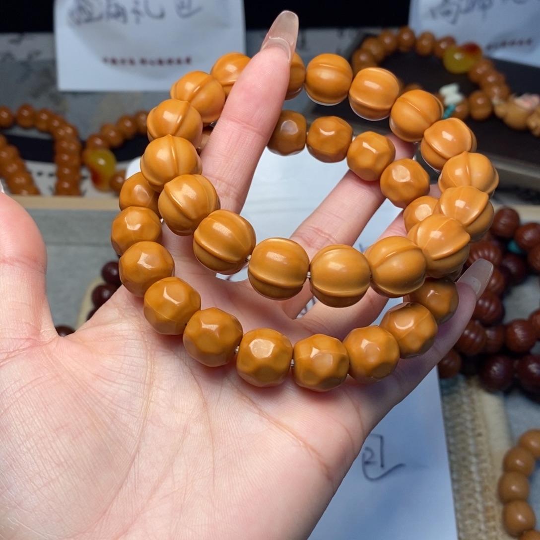 猴头核桃手串鲨鱼奶酪