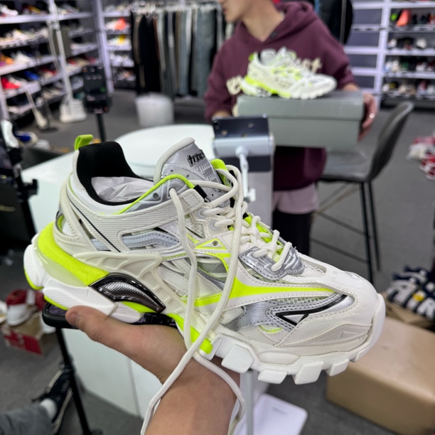 全新未使用 Balenciaga/巴黎世家 39码 tarck 2.0 白绿 潮鞋