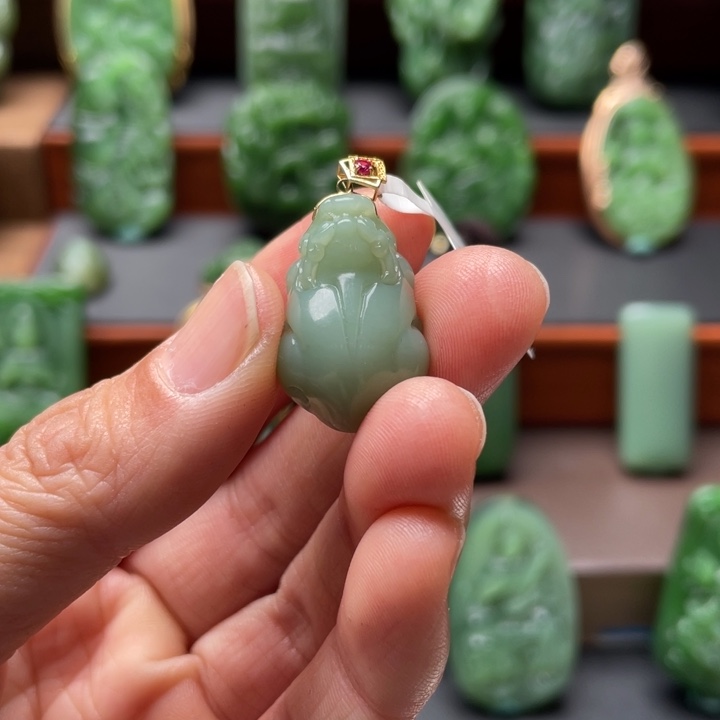 和田玉挂件未镶嵌