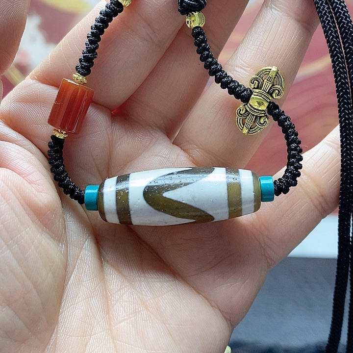 玛瑙/玉髓颈饰合金