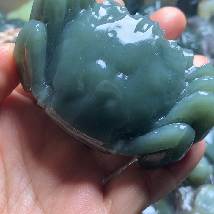 厦****和田玉未镶嵌颈饰