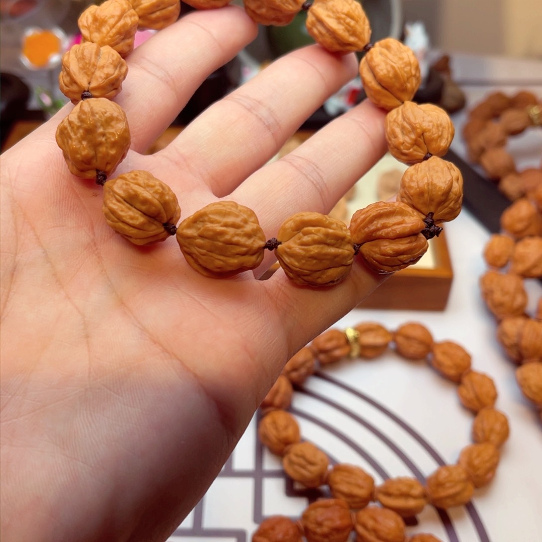 文玩核桃手串蛤蟆头