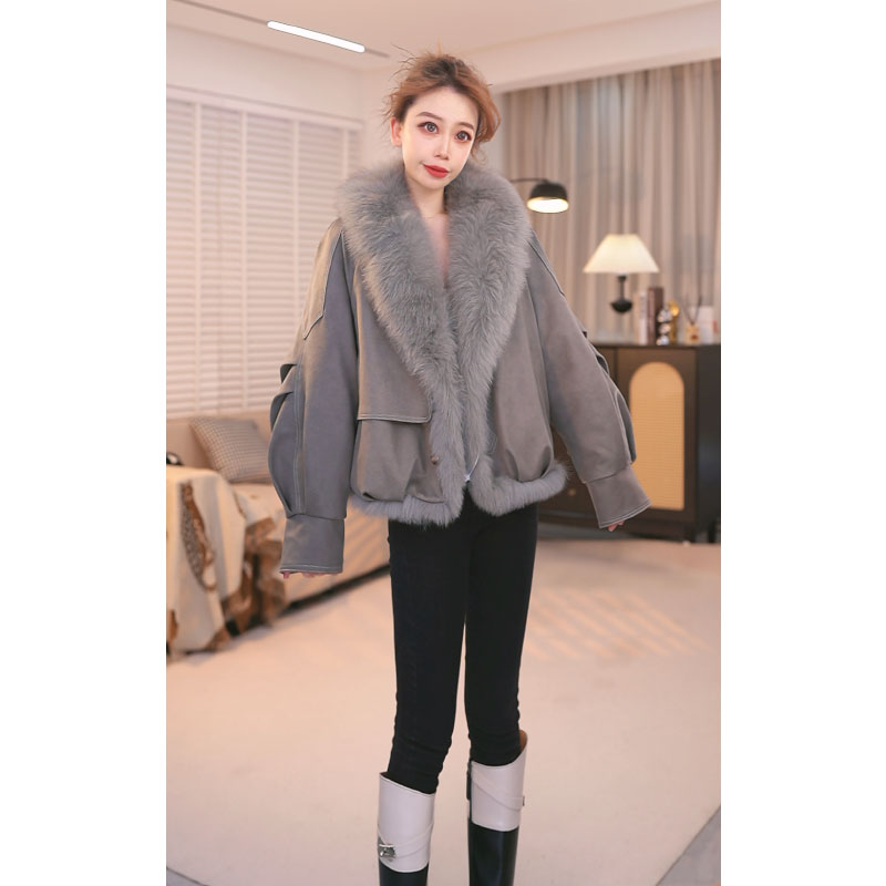 2025冬季高级感轻奢短款外套宽松保暖大毛领鹅绒服YX25A1118-2