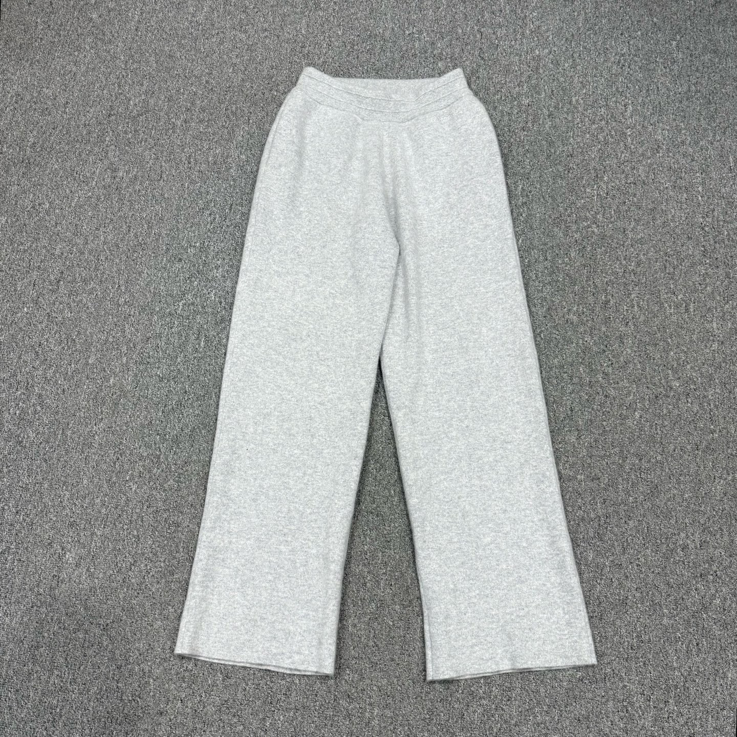 99新 BURBERRY/博柏利 17935003灰色羊绒背后刺绣logo长裤M码99新