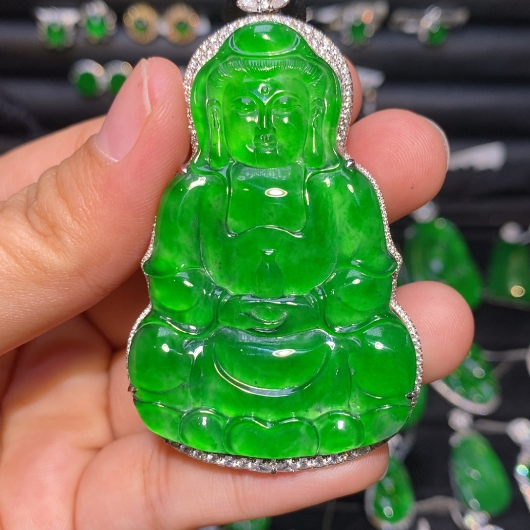 翡翠18K金镶嵌颈饰天然翡翠