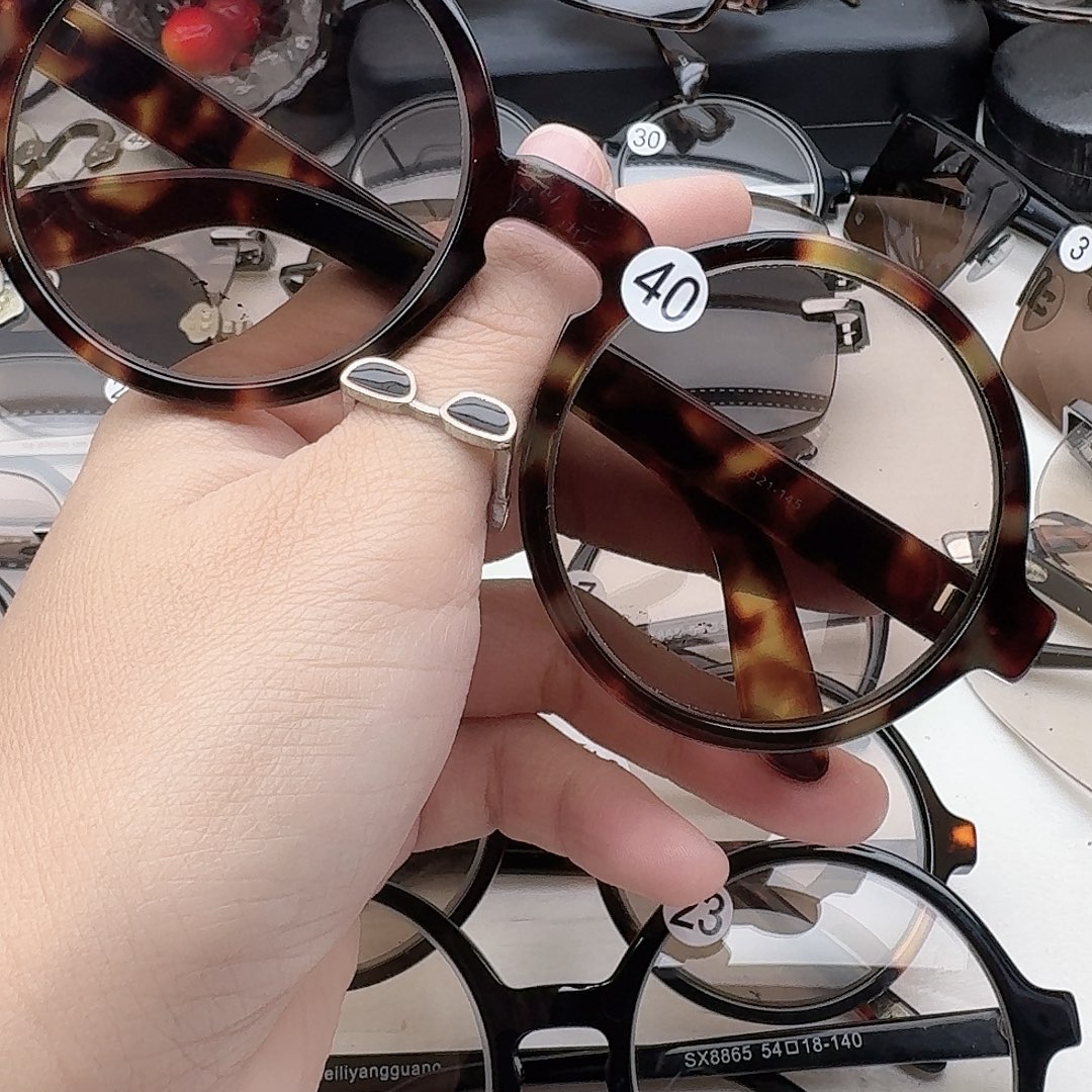 亮****东海水晶石头眼镜40