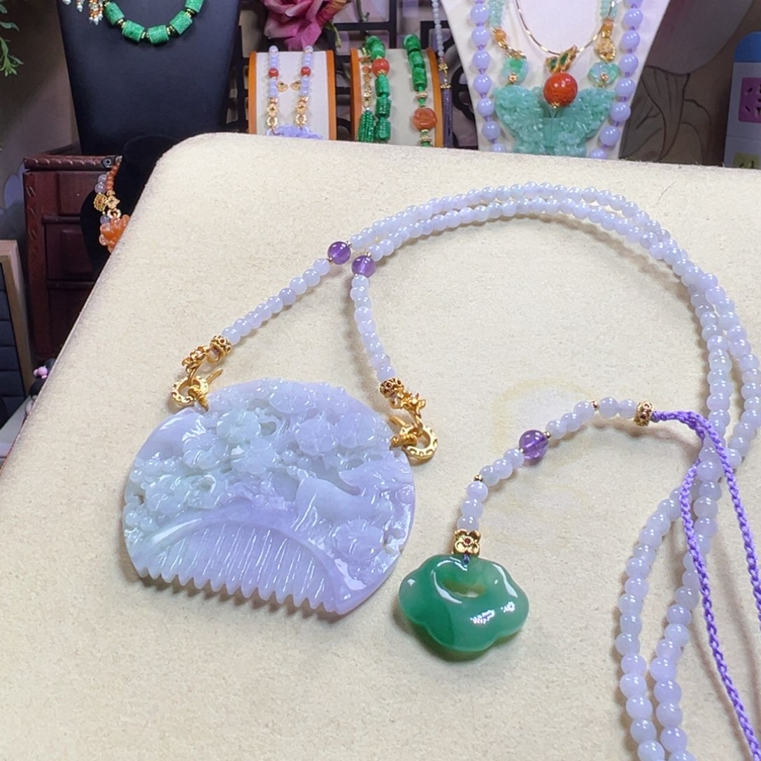 翡翠未镶嵌毛衣链一鹿生花