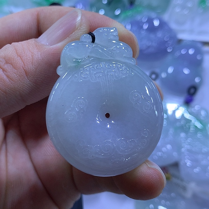 颈饰未镶嵌翡翠天然翡翠A货吊坠