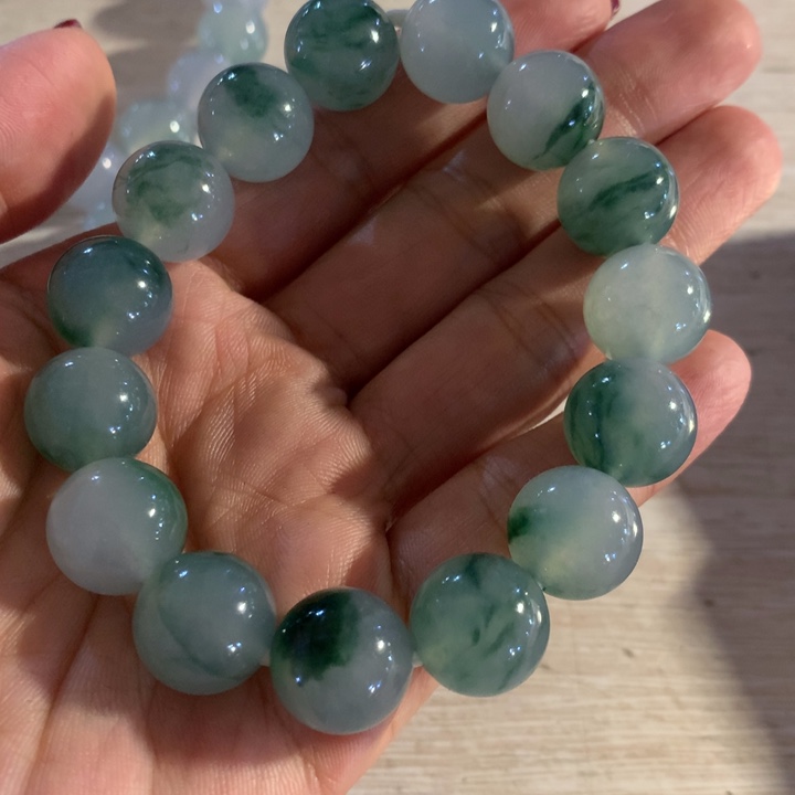 翡翠颈饰未镶嵌天然翡翠手串