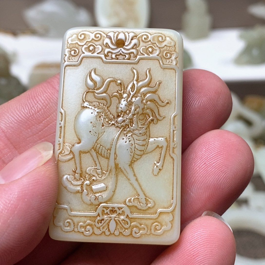 和田玉颈饰未镶嵌小*