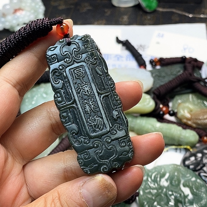 和田玉未镶嵌颈饰和田玉