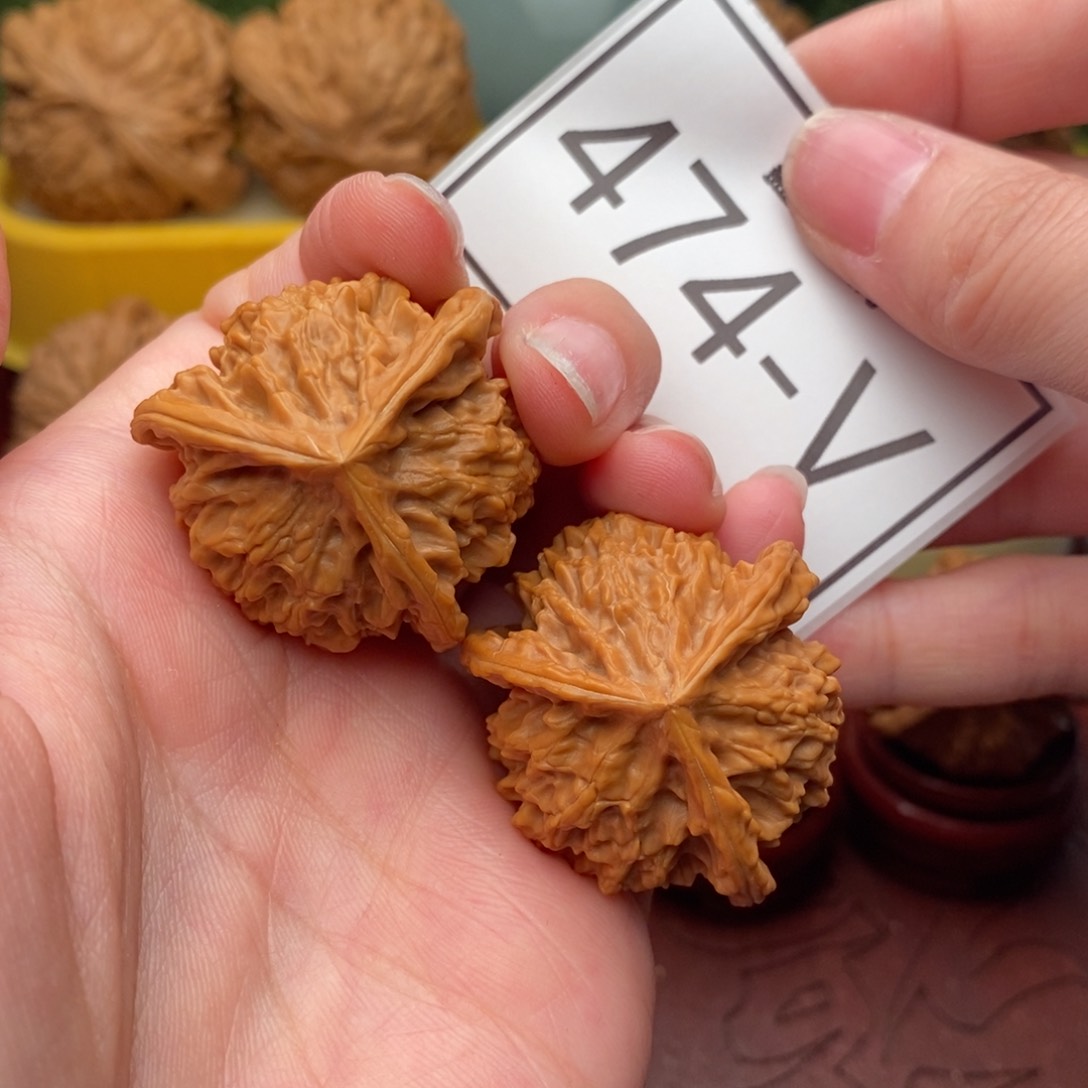 文玩核桃把件盘山奔34