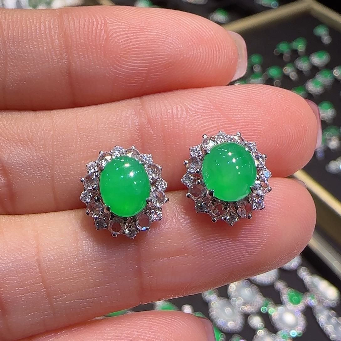 翡翠耳钉18K金镶嵌耳钉